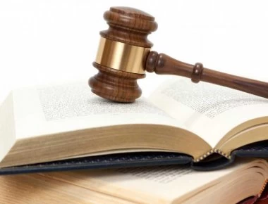 «Έρχονται» μαζικές εξώσεις το επόμενο διάστημα- Οι τράπεζες «διώχνουν» τα ακίνητα που έλαβαν μέσω των κόκκινων δανείων